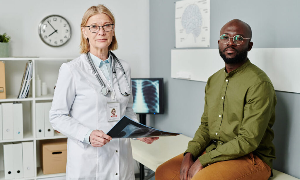 doctor explaining diagnosis patient multispeciality hospital chennai